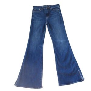 Womens American Eagle Super Hi-Rise Flare jeans size 8 regular.